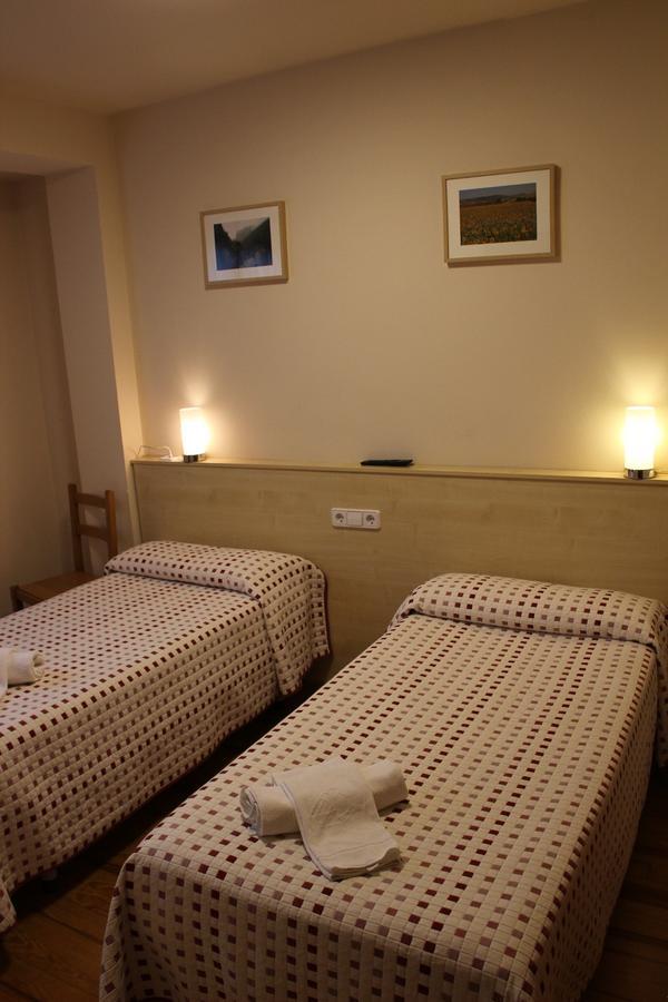 Hostal Ezkaurre Isaba Extérieur photo