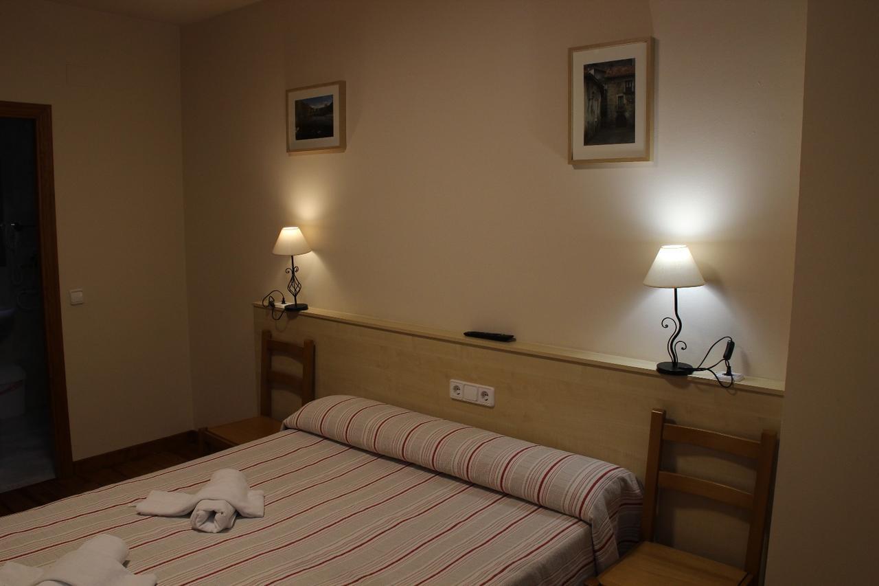 Hostal Ezkaurre Isaba Extérieur photo